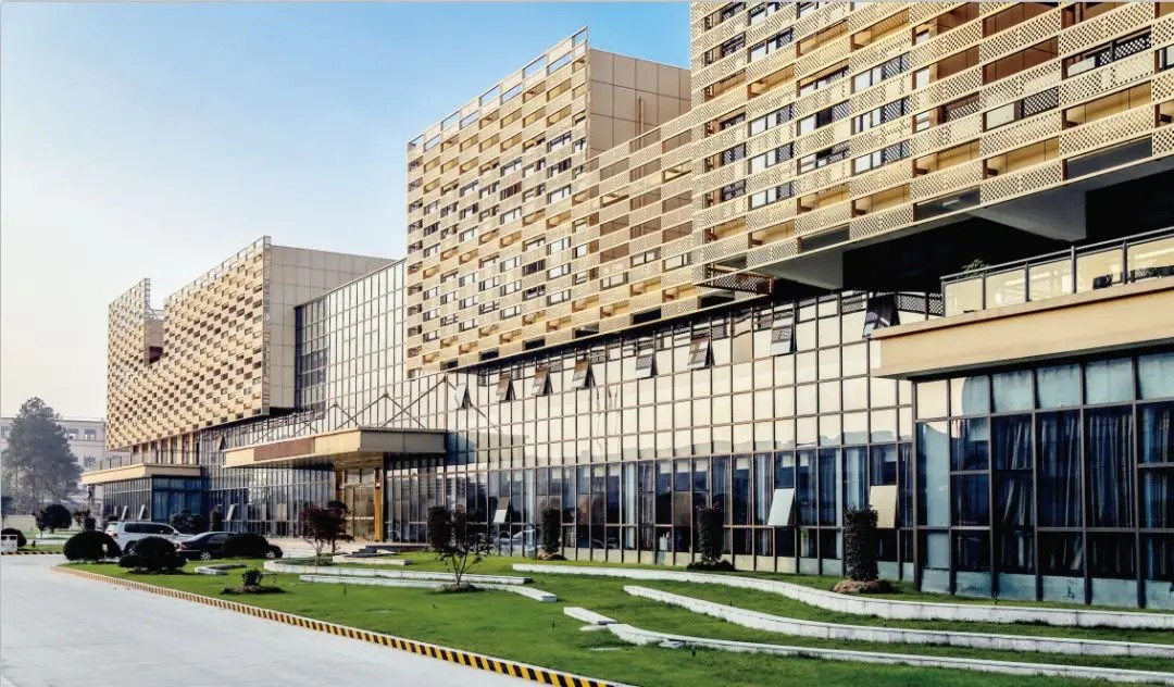 尊龙时凯-人生就是拼搏z06光学在上海告白展6